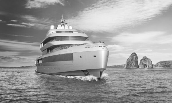 The Italian Sea Group e Giorgio Armani presentano il nuovo megayacht Admiral di 72 metri