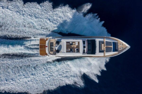 Pearl 95, l’ammiraglia di Pearl Yachts che sarà presentata al Palm Beach Boat Show