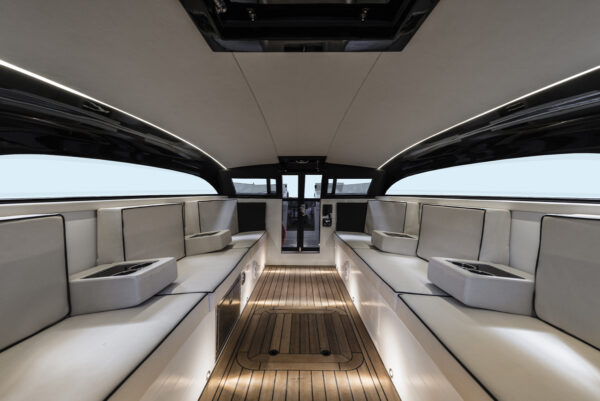 Wooden Boats presenta il nuovo Limo Tender 27