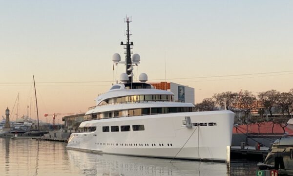 Il superyacht “Vava II” a Barcellona: le foto