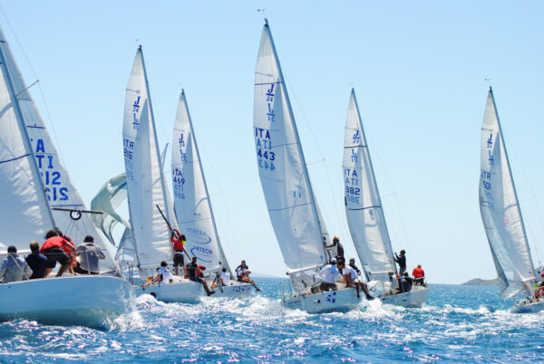 Dal 25 maggio appuntamento a Cala dei Sardi per il Campionato Italiano Open J24