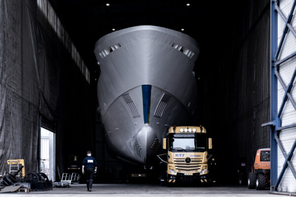 The hull and superstructure of Project Serena have been welded together, a “masterpiece” by Heesen Yachts