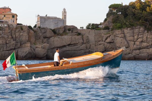 Il cantiere Giorgio Mussini invita a scoprire la Liguria con servizi di charter e gastronomia