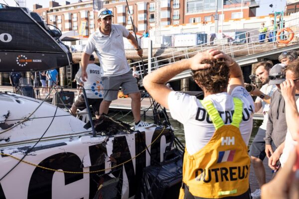 The Ocean Race: collisione shock fra 11th Hour Racing Team e Guyot Environnement