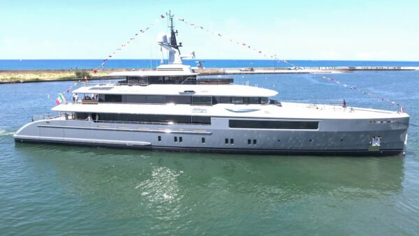 Varato il superyacht “Kathryn” dei Cantieri Navali Codecasa – Il video