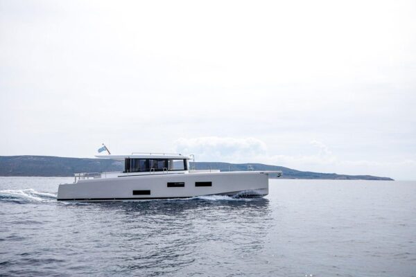 OT60 by Omikron Yachts: the new motoryacht inspired by sailing