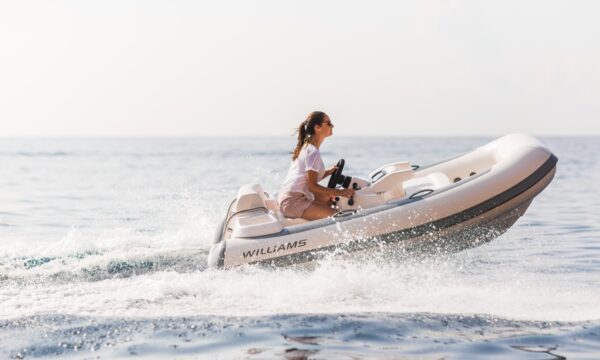 I due modelli di punta di Williams Jet Tenders al Cannes Yachting Festival 2023