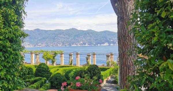 Il meraviglioso giardino vista mare della Cervara a Portofino