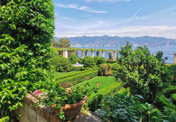 Il meraviglioso giardino vista mare della Cervara,