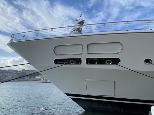 Un superyacht di 138 metri a Genova: è il Rising Sun