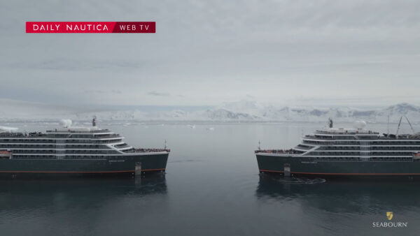 Seabourn Pursuit e Seabourn Venture in Antartide