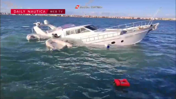 Yacht di 20 metri affonda al largo di Ostia: il comandante salvato dalla Capitaneria