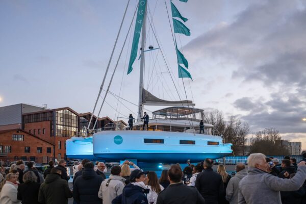 Presentato a Bordeaux il primo esemplare di Lagoon 60