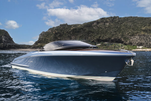 Riva El-Iseo: a full electric version of an iconic model