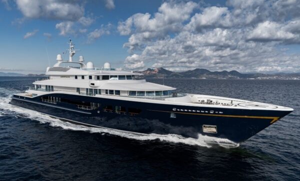 A bordo del superyacht di 97 metri “Carinthia VII” – Il video di DN