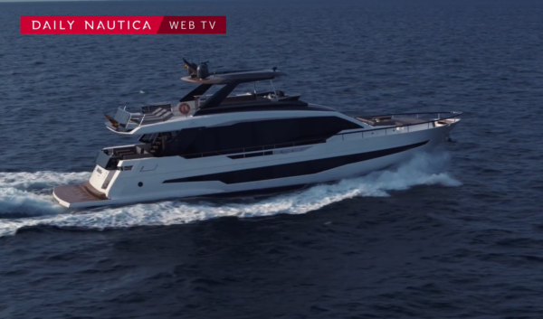 A bordo di Astondoa AS8: il flybridge che fonde sportività ed eleganza  – Il video di DN