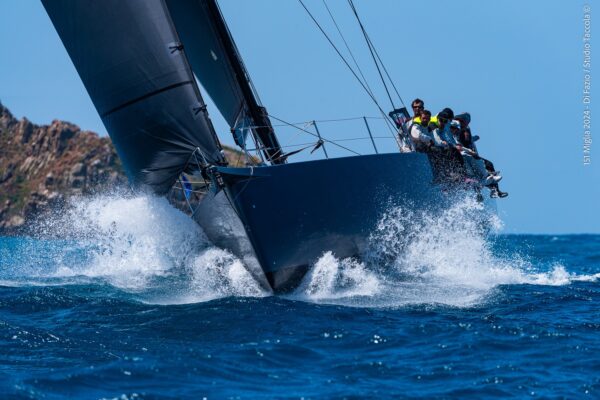 Ice Yachts 151 Miglia