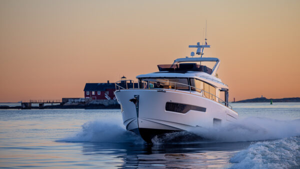 Nimbus 495 Flybridge: a private island of dreams – Tested by DN