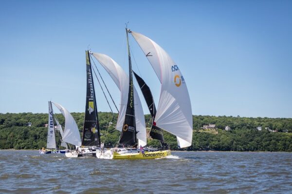 La Transat Québec Saint-Malo entra nell’oceano Atlantico: Ambrogio Beccaria primo tra i Class 40