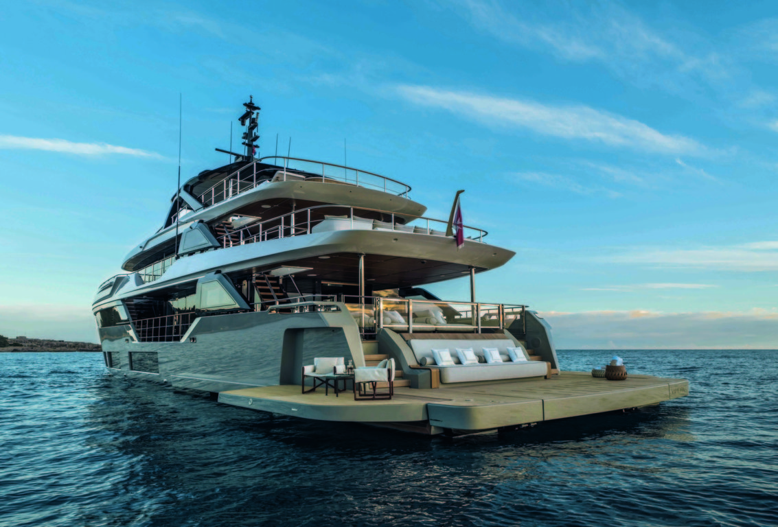 Custom Line Navetta 38 ACPV ARCHITECTS