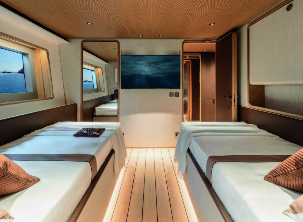 Custom Line Navetta 38 ACPV ARCHITECTS_guest cabin