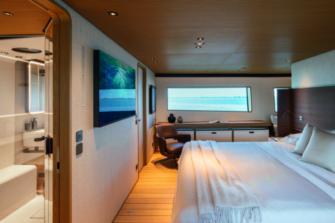 Custom Line Navetta 38 ACPV ARCHITECTS_owner cabin