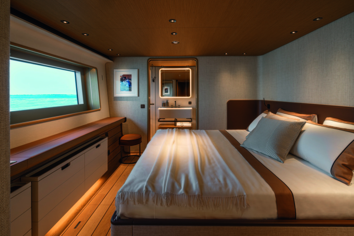 Custom Line Navetta 38 ACPV ARCHITECTS_vip cabin