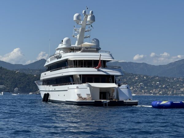 Avvistato il superyacht Vassa al largo di Santa Margherita Ligure – Video e foto di DN