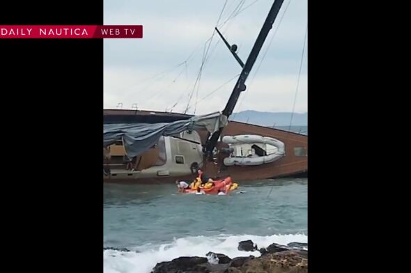 yacht affondato ponza