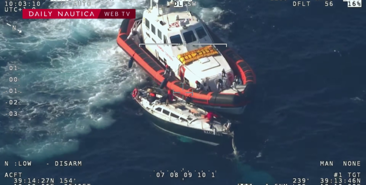 La Guardia Costiera salva tre velisti naufragati al largo di Crotone – Il video