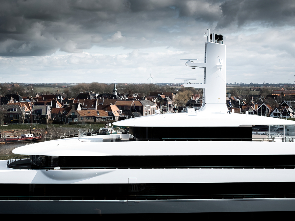 Feadship-Moonrise