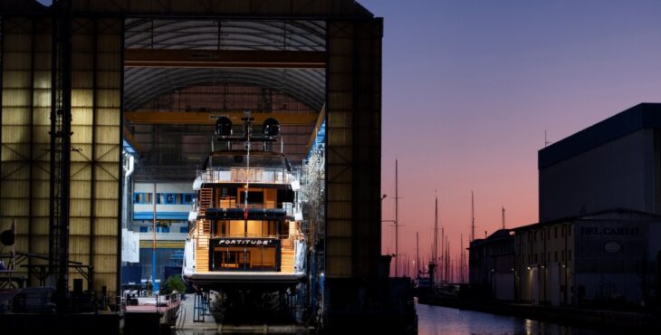 Al Cantiere Benetti di Viareggio va in scena l’emozionante varo a scivolo del Fortitude 1