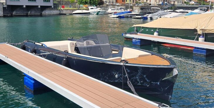 Frauscher 686 Lido restored by Cantiere Nautico Feltrinelli