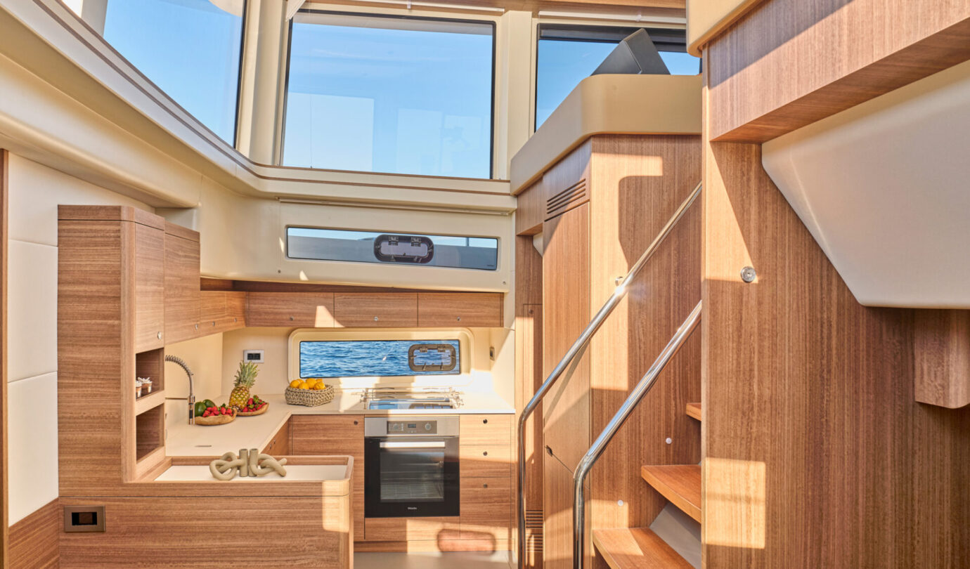 OT-60 Omikron Yachts