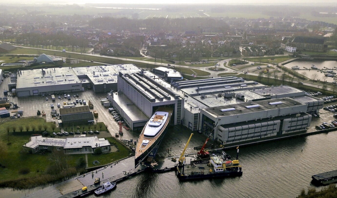 TRIDENT 810 Royal Huisman