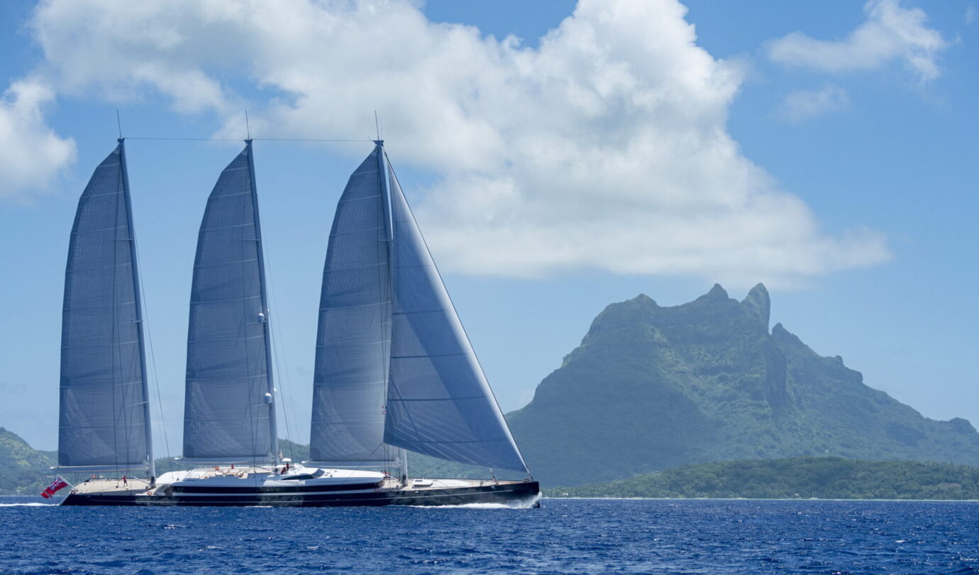 TRIDENT 810 Royal Huisman