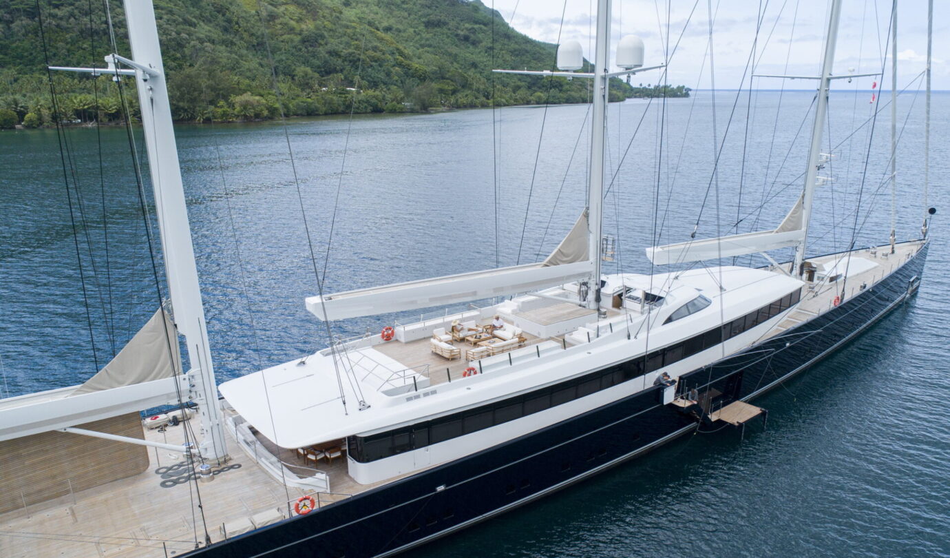 TRIDENT 810 Royal Huisman