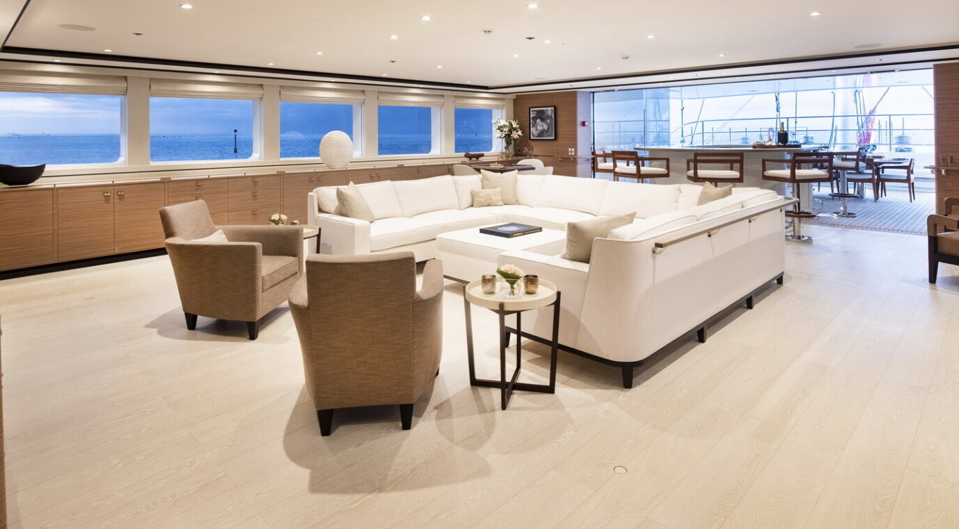 TRIDENT 810 Royal Huisman